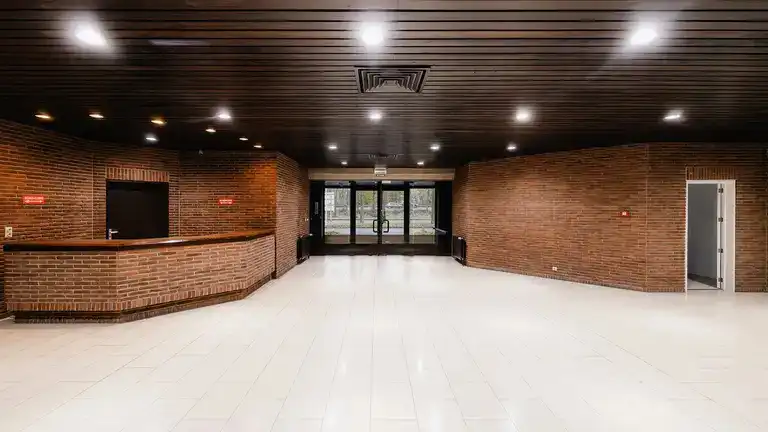 bedrijfsgebouw te huur foto 11