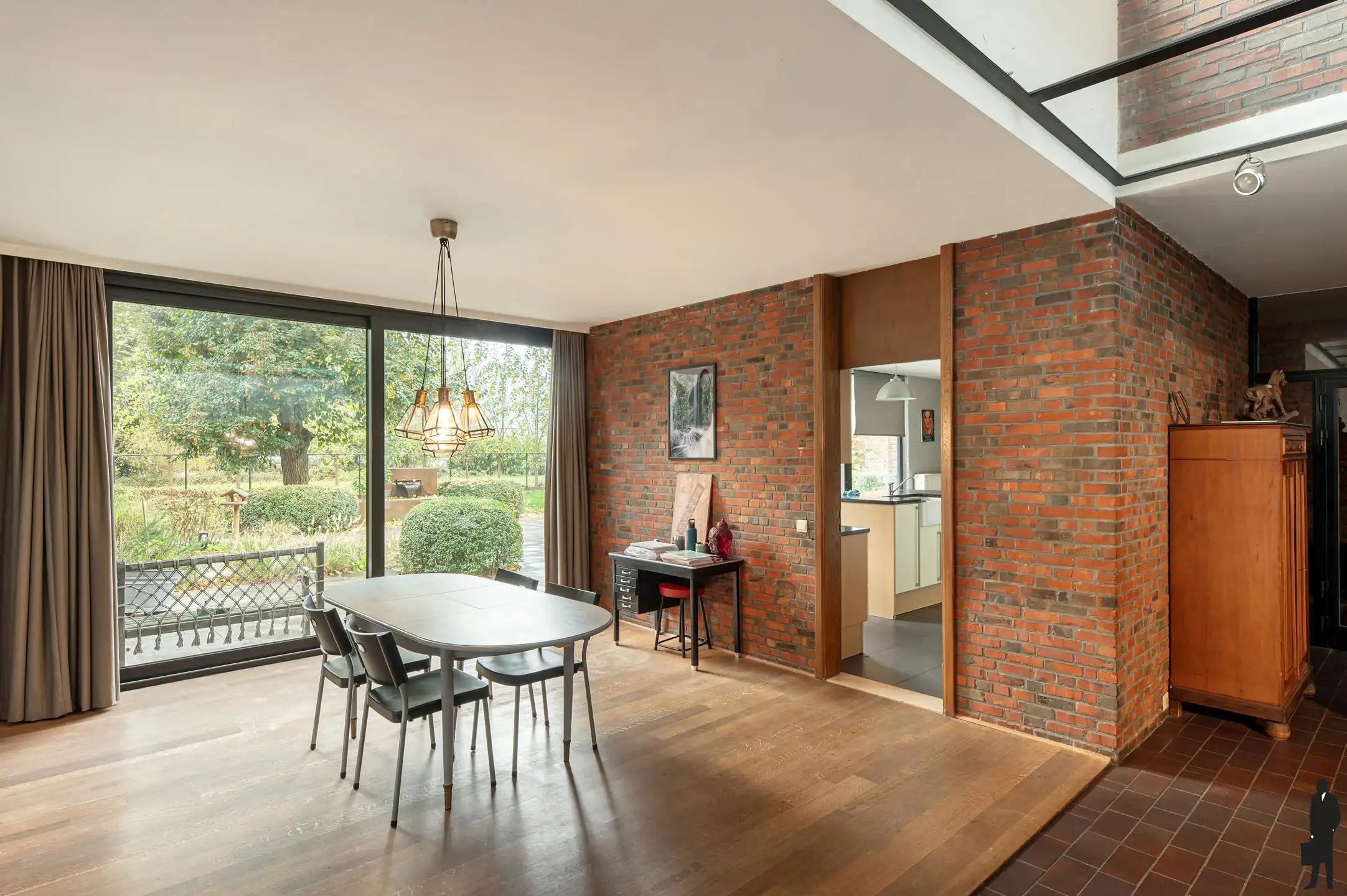 Voormalige dokterswoning in het centrum van Stabroek! foto 6