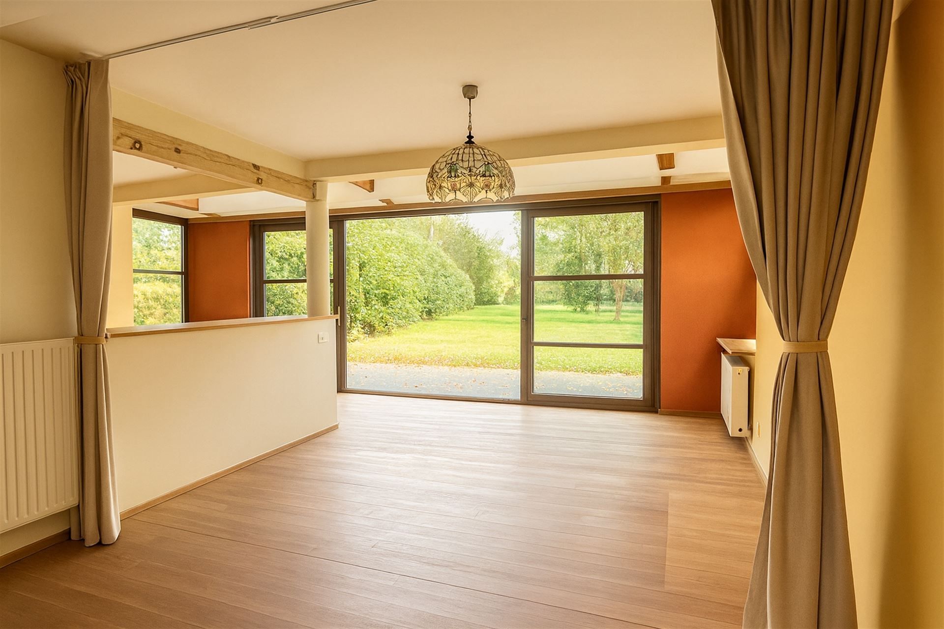 Ruime villa met extra woonhuis/praktijk op 4853m²! foto 3