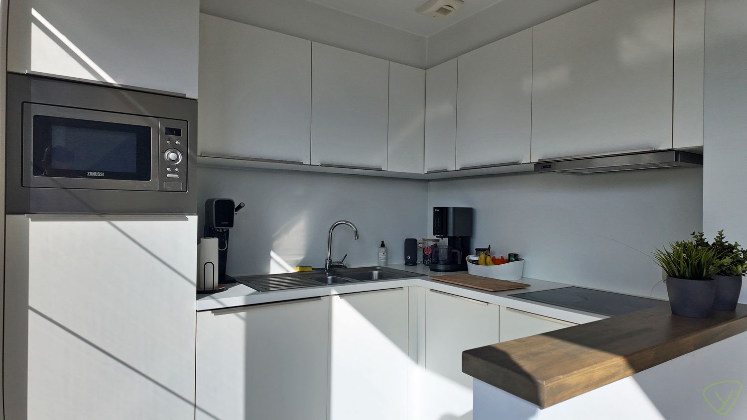 Instapklaar duplex-appartement met terras in het hart van Waarschoot! foto 6