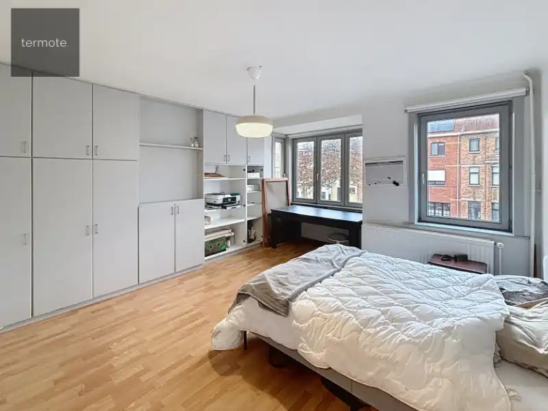 Ruime woning foto 24