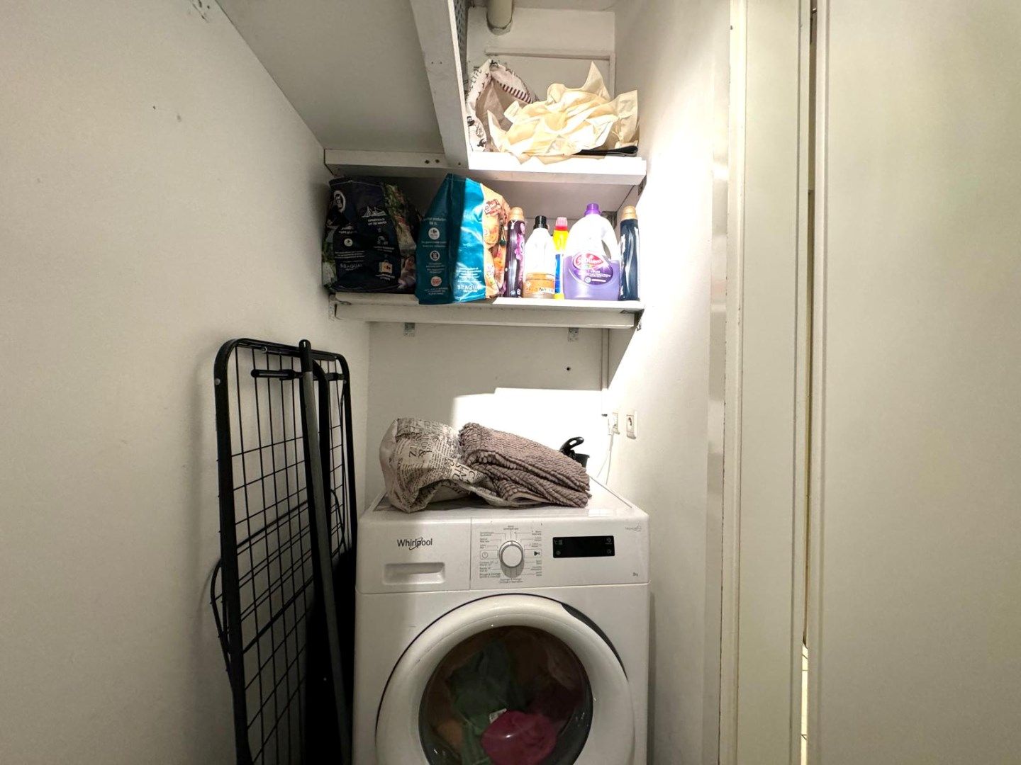 Op zoek naar een opbrengsteigendom met handelspand, 2 appartementen en 4 garages in hartje Merchtem? Welkom Home!  foto 18