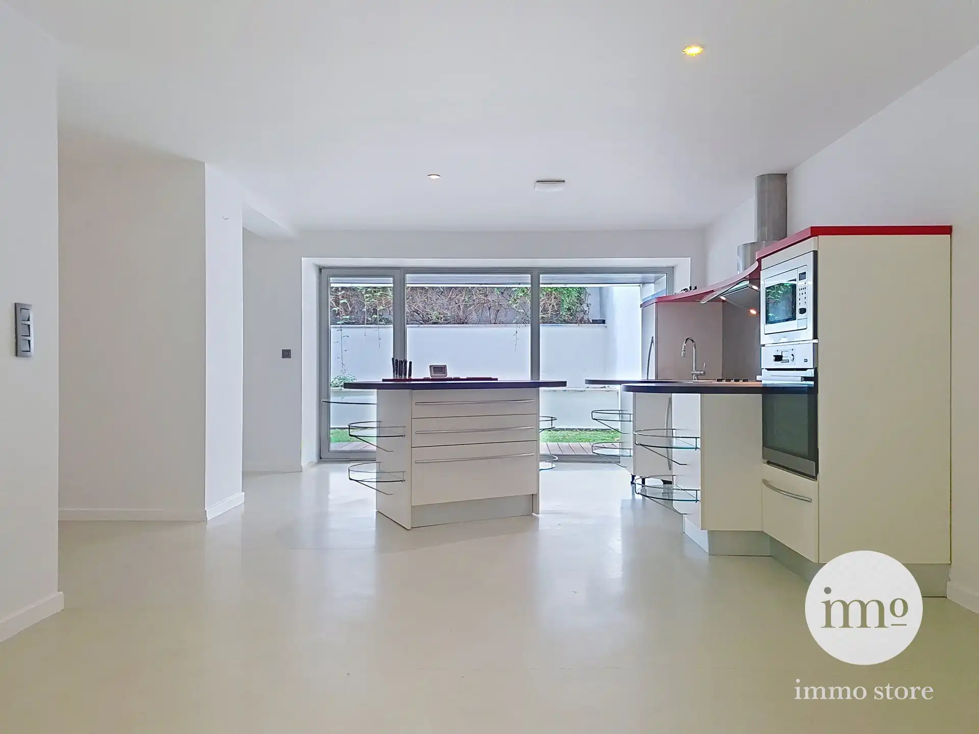 Ruim 2/3-slaapkamerappartement met privétuin foto 6