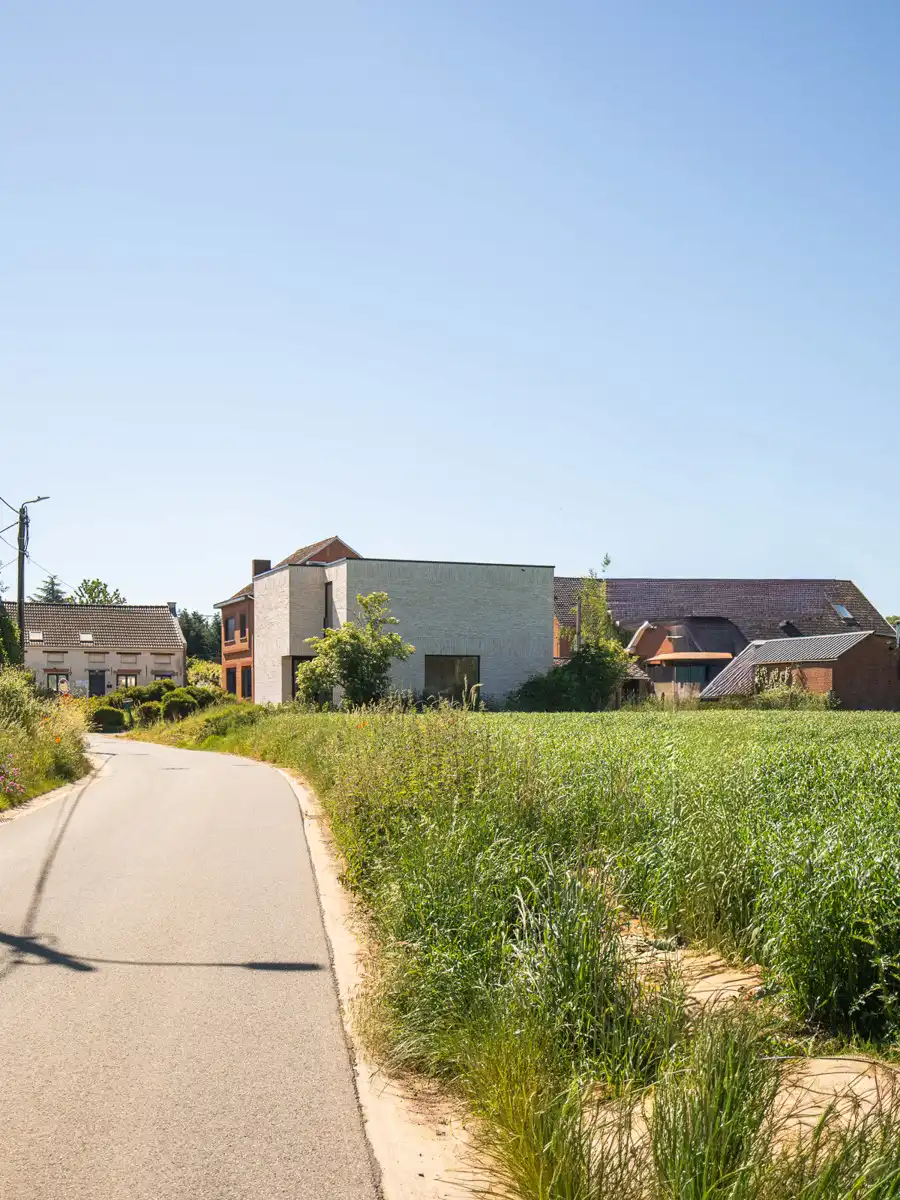 Prachtige nieuwbouwwoning met top afwerking foto 4