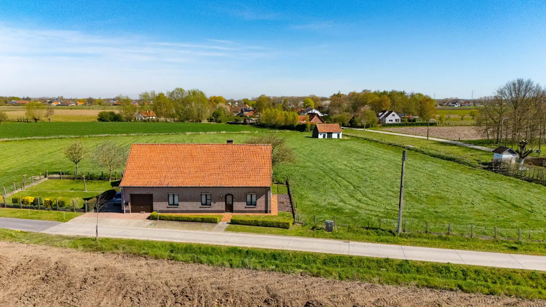 UNIEKE LANDELIJKE EIGENDOM MET WEILAND OP 1HA 35A 95CA foto 21
