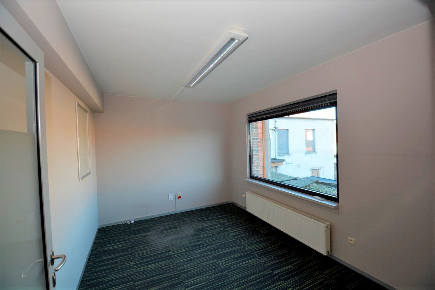 RIANT HANDELSGLVL/KANTOOR (285 m²) TE CENTRUM BORSBEEK! foto 8