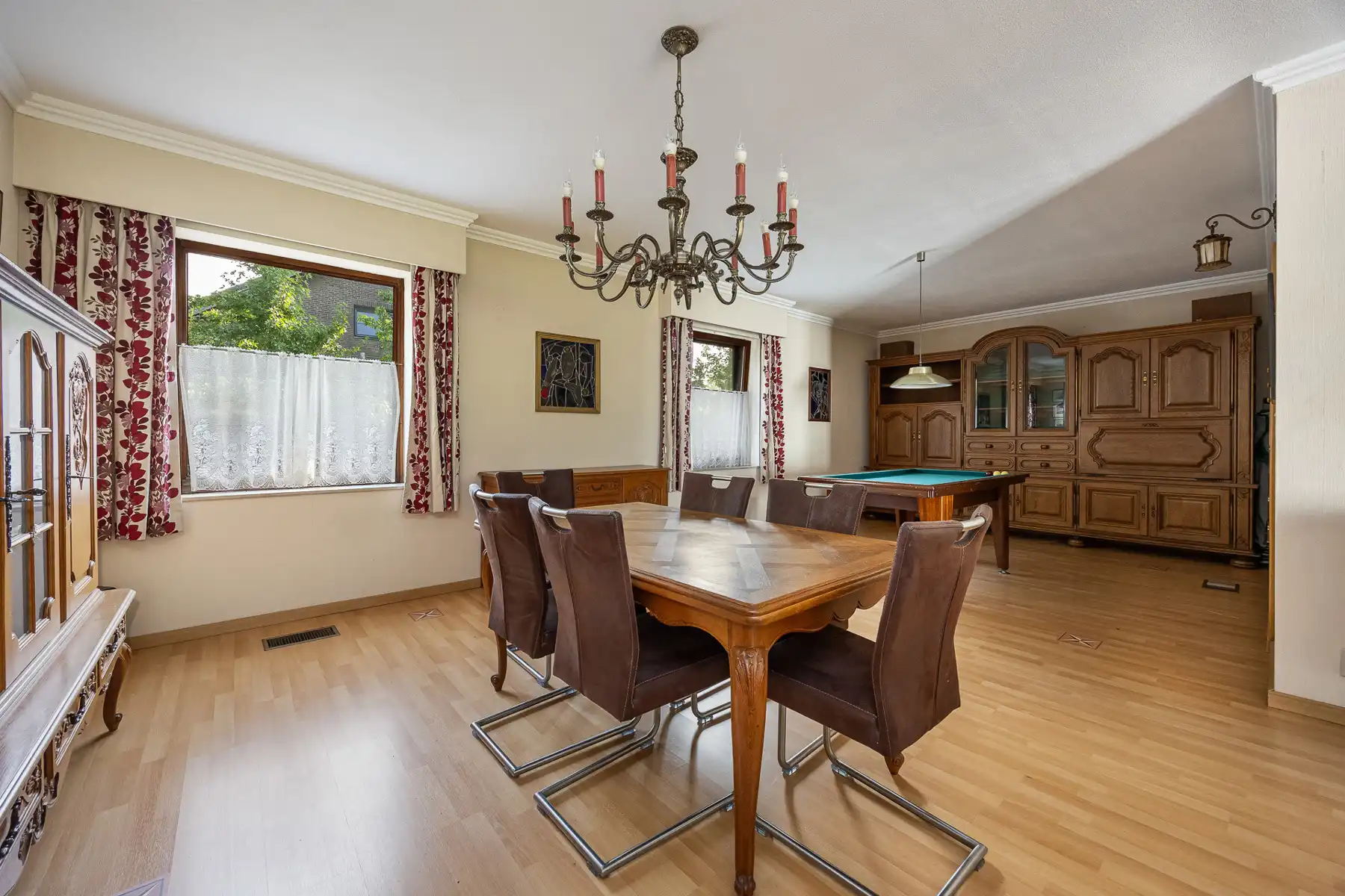 Te renoveren gelijkvloerse woning op ca. 1400 m² foto 7