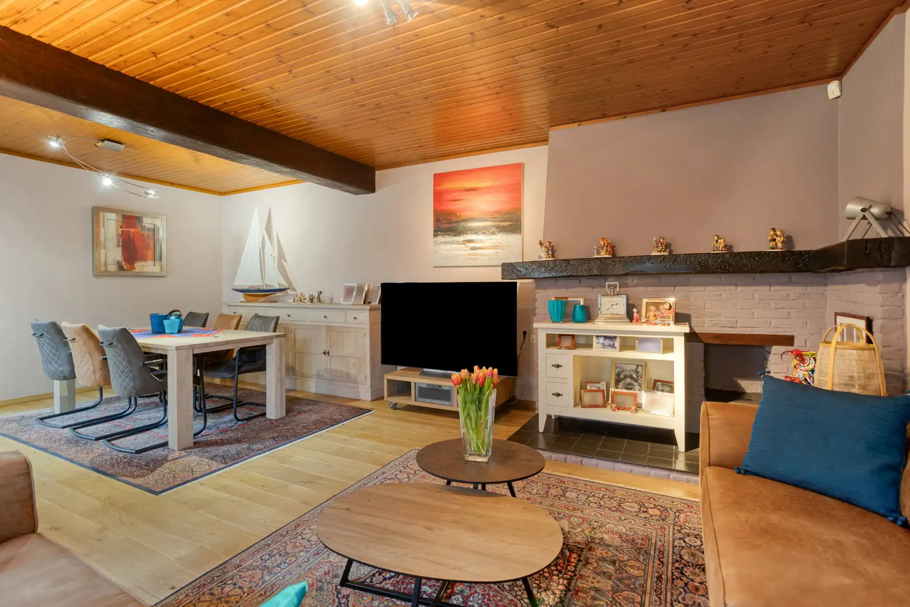 Halfopen met grote slaapkamers en zuidgerichte tuin foto 6