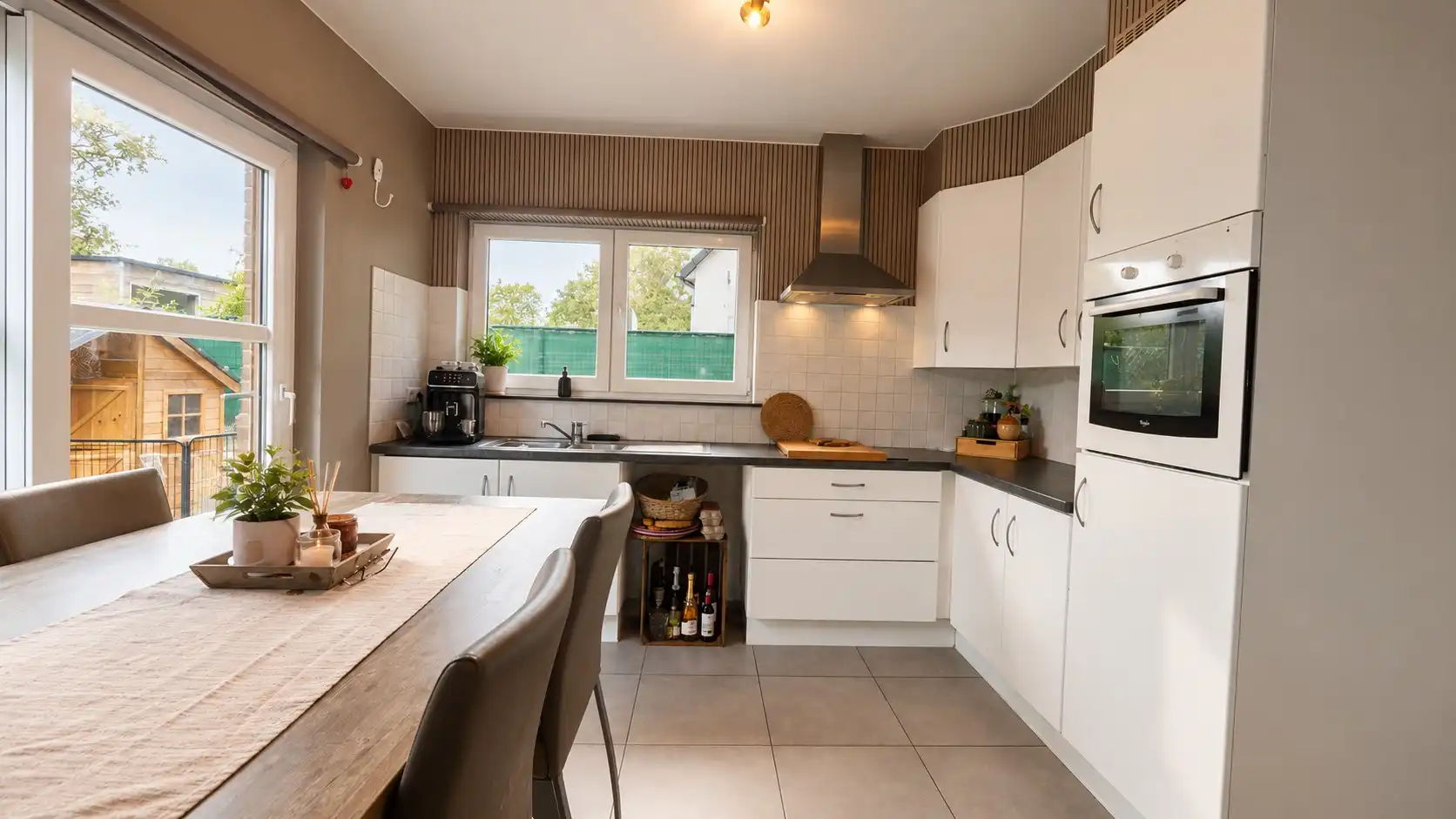 Ruime en energiezuinige gezinswoning met 4 slaapkamers, garage en tuin in Lokeren – EPC B foto 3
