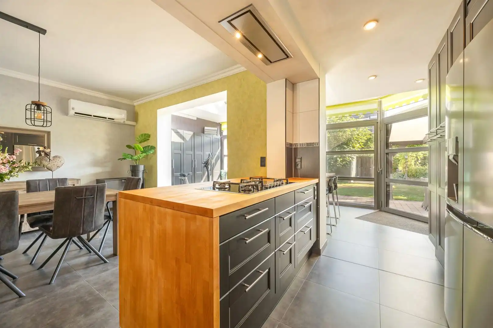 Instapklare halfopen woning in kindvriendelijke woonwijk. foto 9