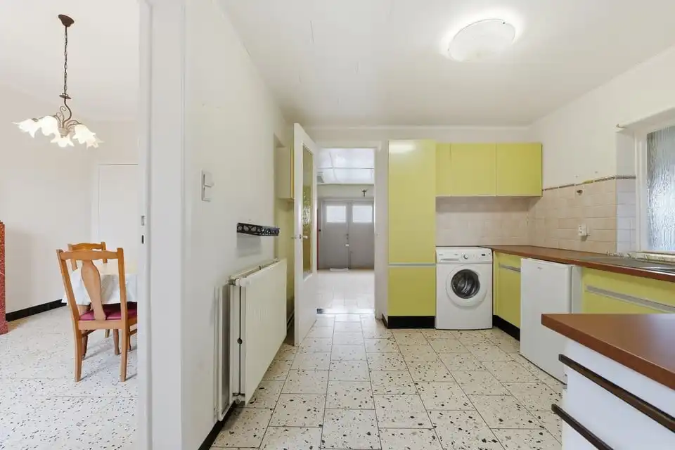 OP TE FRISSEN GEZINSWONING MET GARAGE OP EEN RUIM PERCEEL VAN 10A IN GINGELOM foto 17