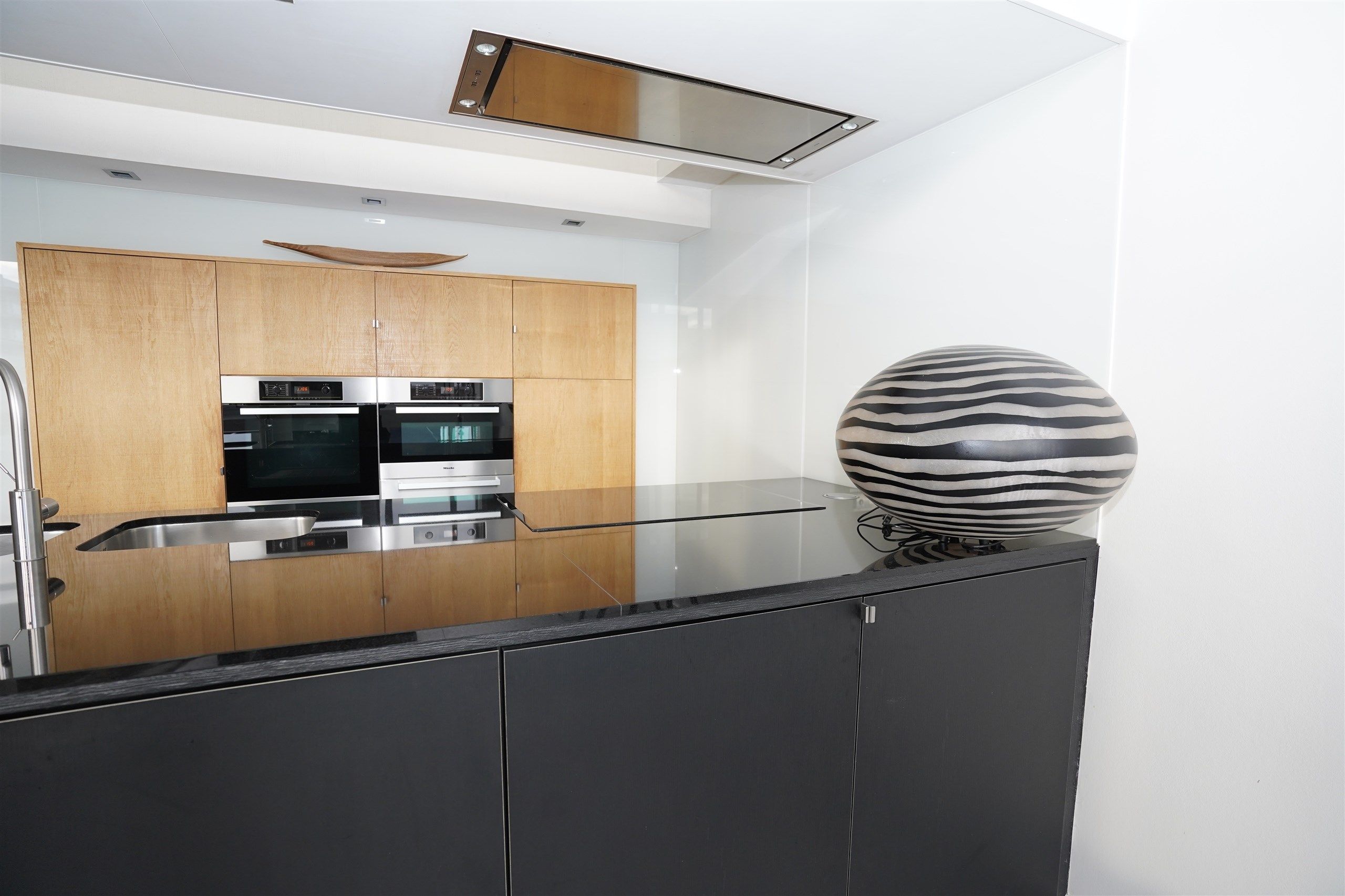 Architecturale luxe loft – zeldzaam, stijlvol & met staanplaats... foto 13