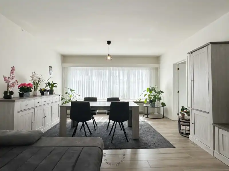 Lichtrijk appartement met twee slaapkamers, terras en optionele garagebox in Sint-Niklaas foto 7