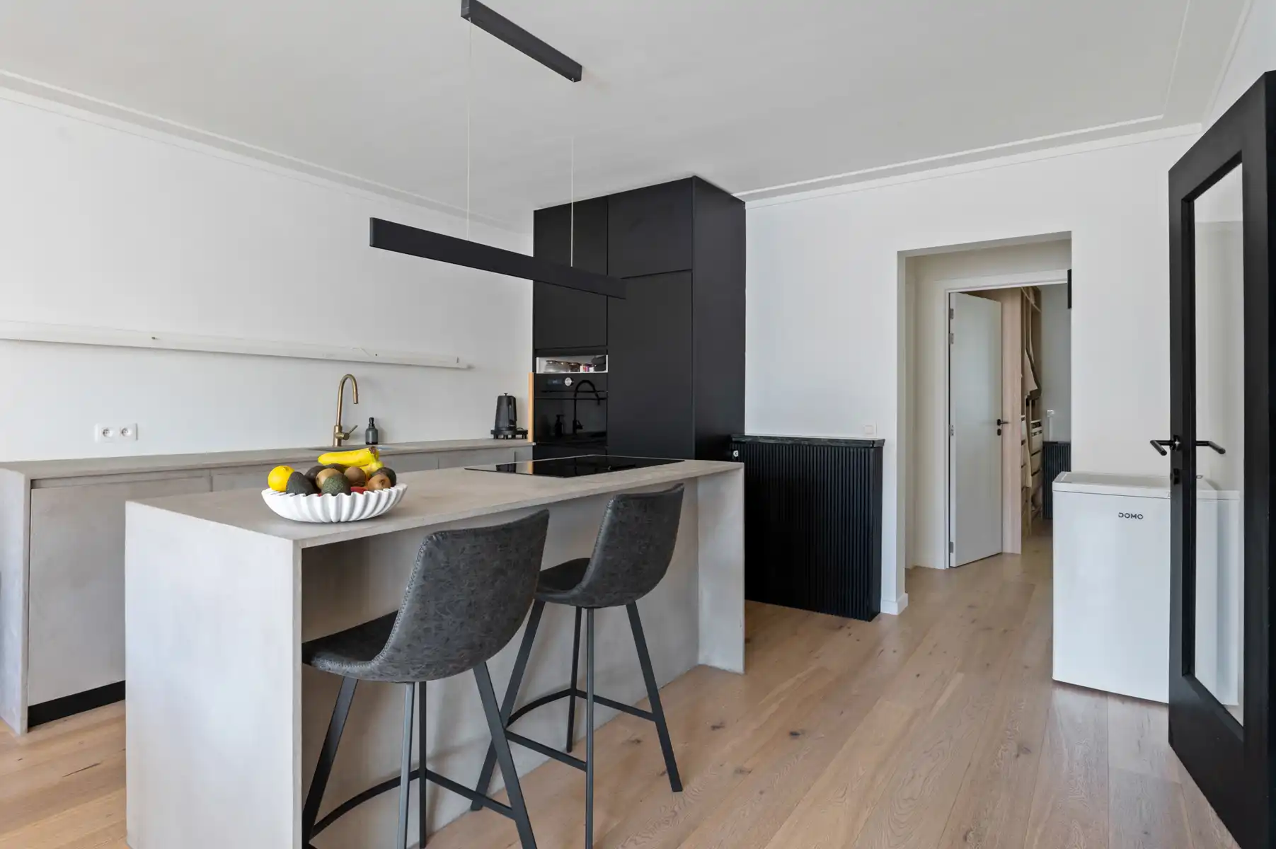 Stijlvol gerenoveerd appartement met authentieke charme in Deurne foto 9