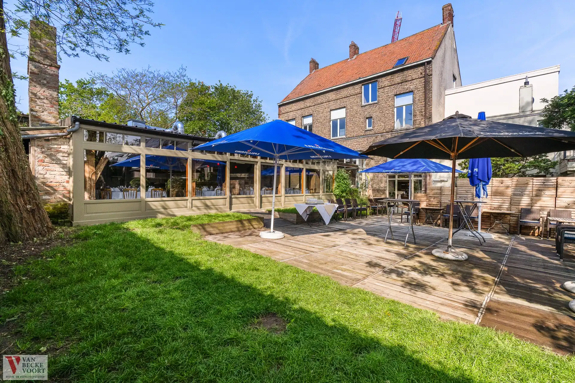 Imposant herenhuis met feestzaal foto 7