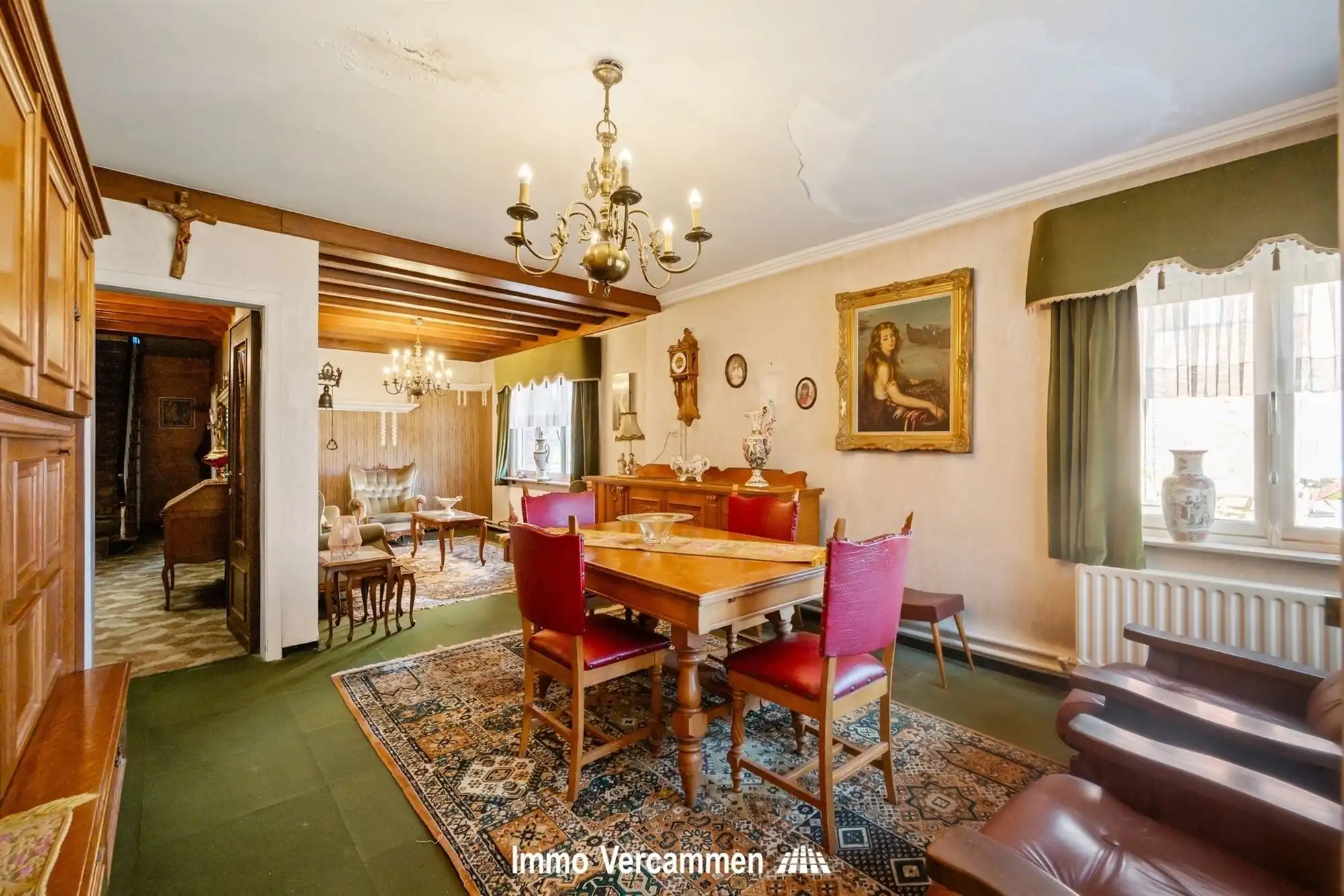 Te renoveren woning met commerciële ruimte in Schriek foto 4