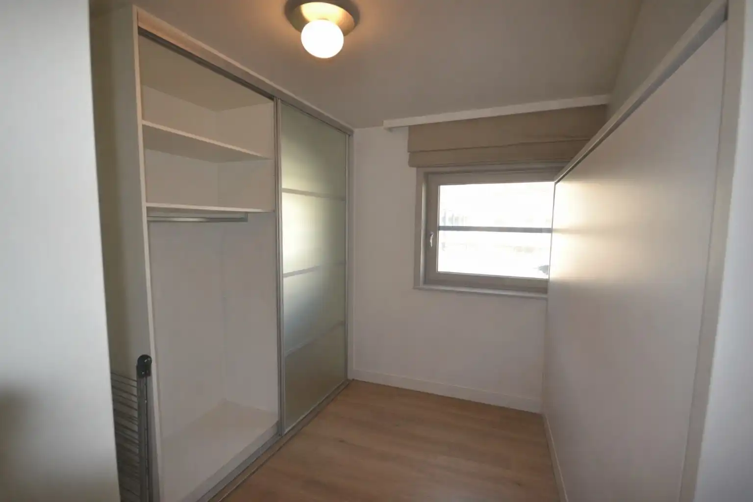 Zonnig luxe appartement met 3 slaapkamers en zeer ruim terras te Oostduinkerke foto 9