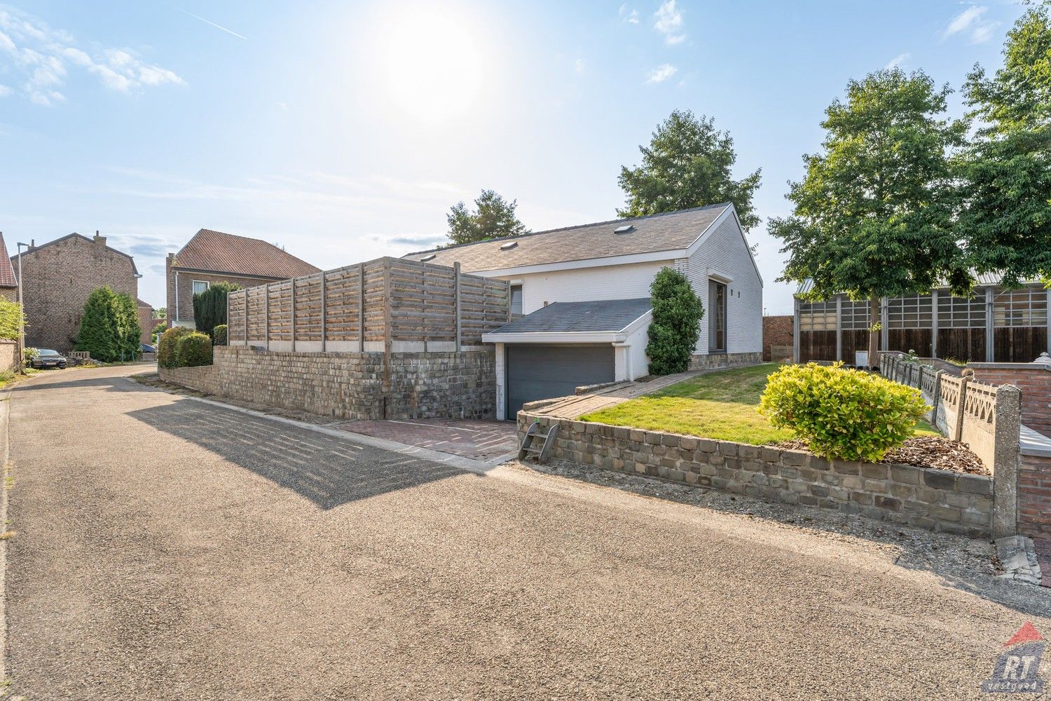 Instapklare bungalow met 3 slaapkamers gelegen in het rustige Velm foto 24