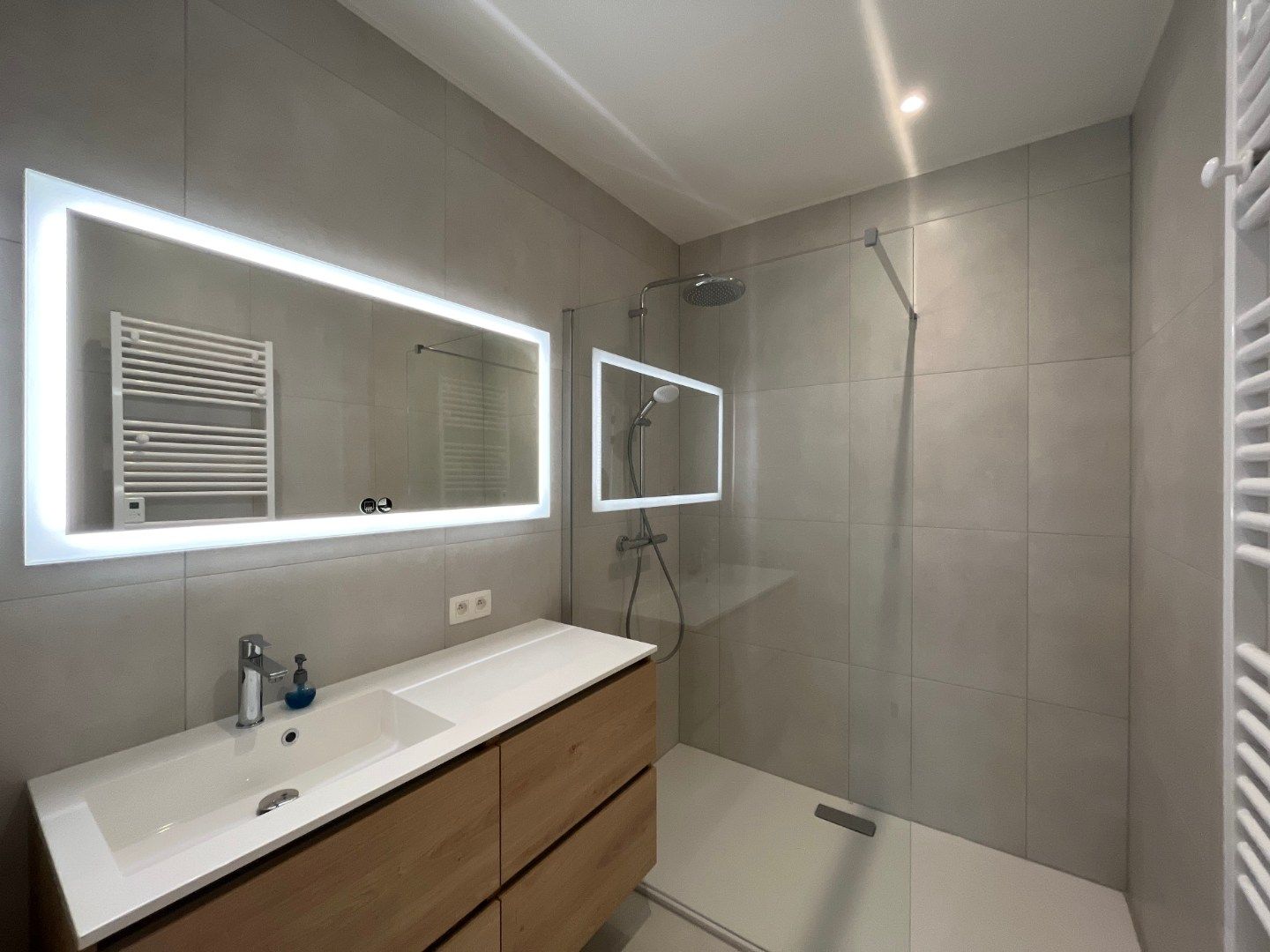 Prachtig modern nieuwbouwappartement in Wetteren foto 25