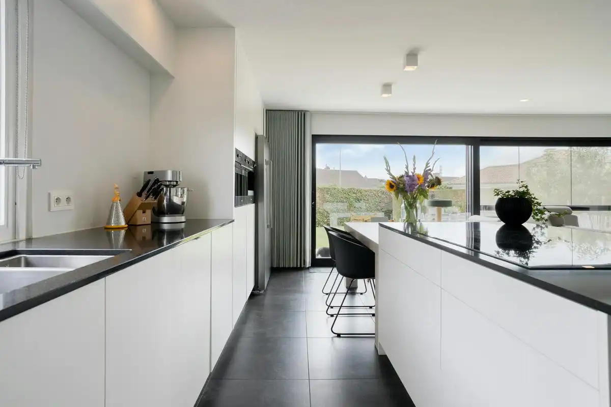 Gerenoveerde bungalow te koop in Kuurne! foto 8
