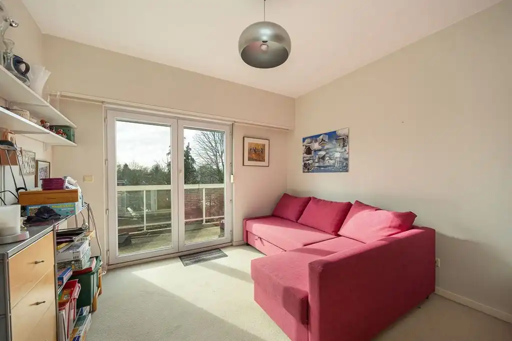 Groot hoekappartement met bijzonder veel lichtinval op de 3e verdieping foto 11