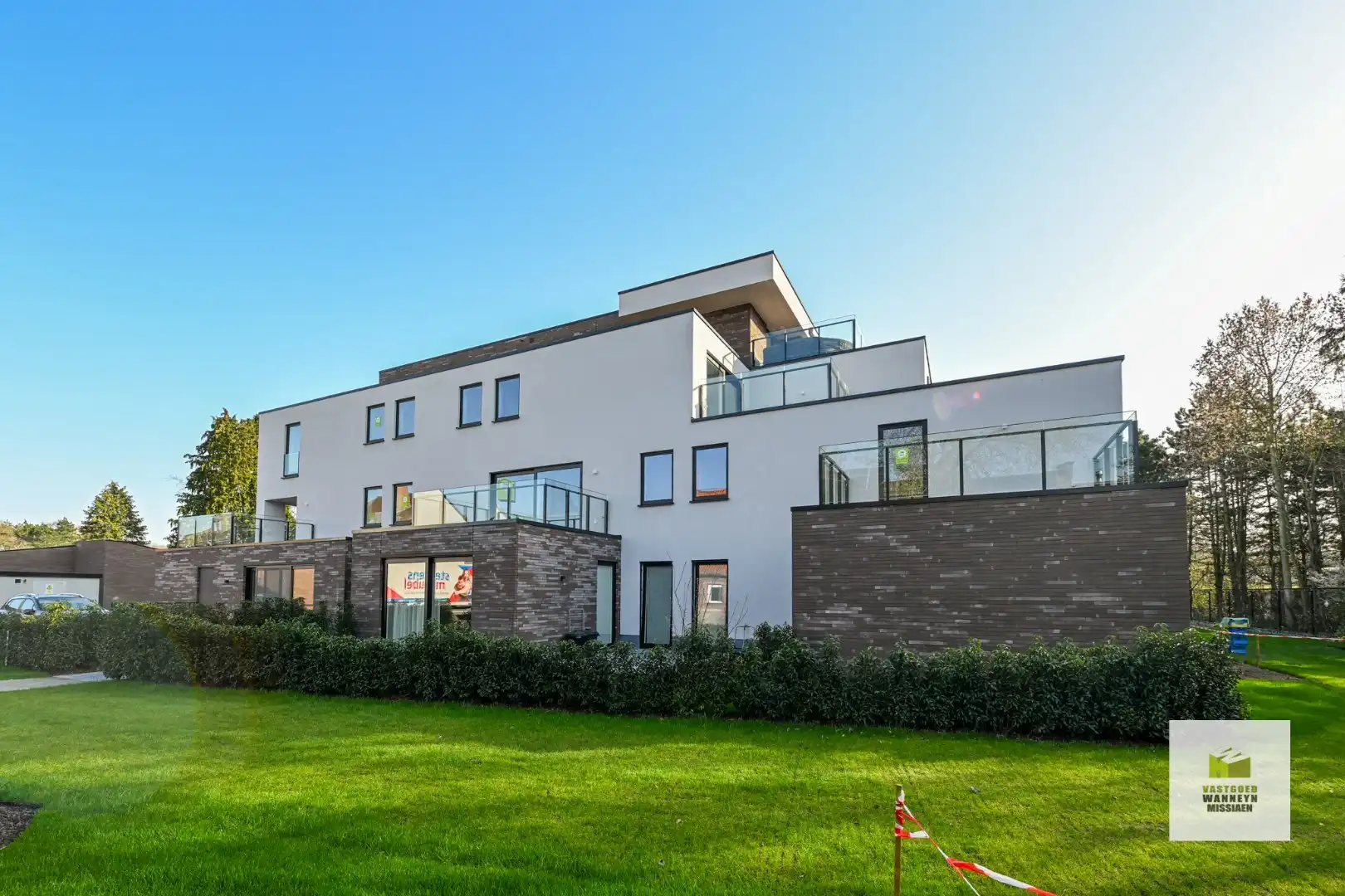 Ruim en luxueus 3-slpk appartement met 24m2 terras met zicht op het gemeentehuis foto 17