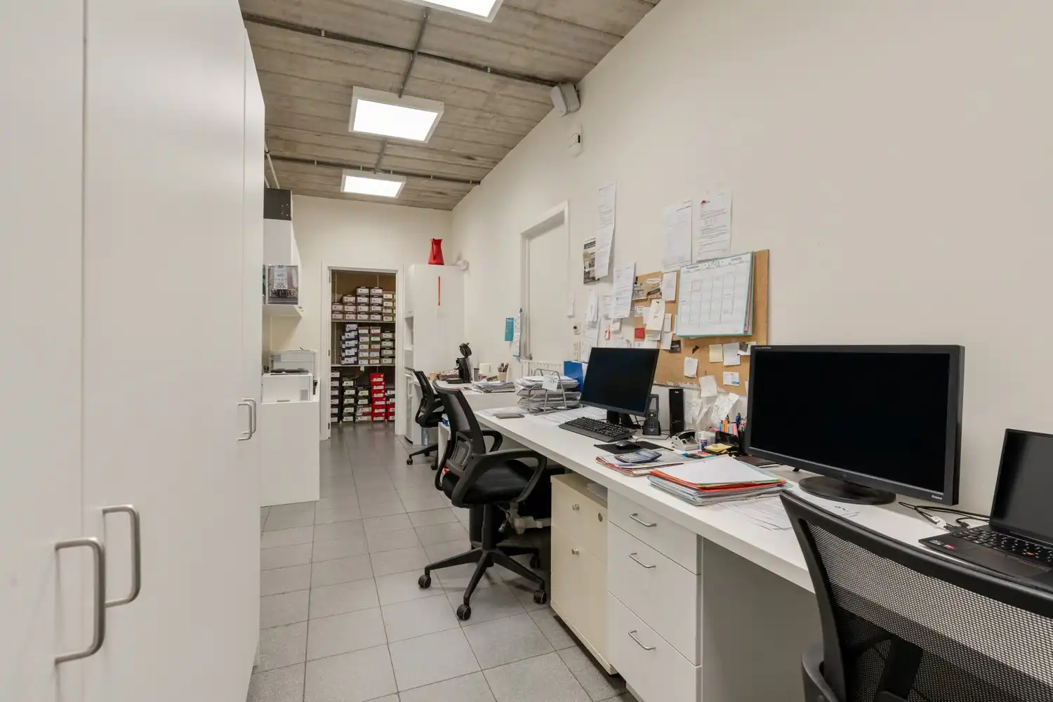 Handelspand op toplocatie aan de Markt te Bilzen! foto 14