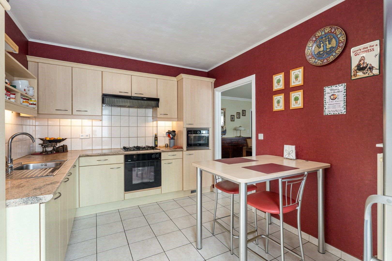 Verzorgd gelijkvloers appartement met 2 slaapkamers, ruim terras, garage en berging foto 14