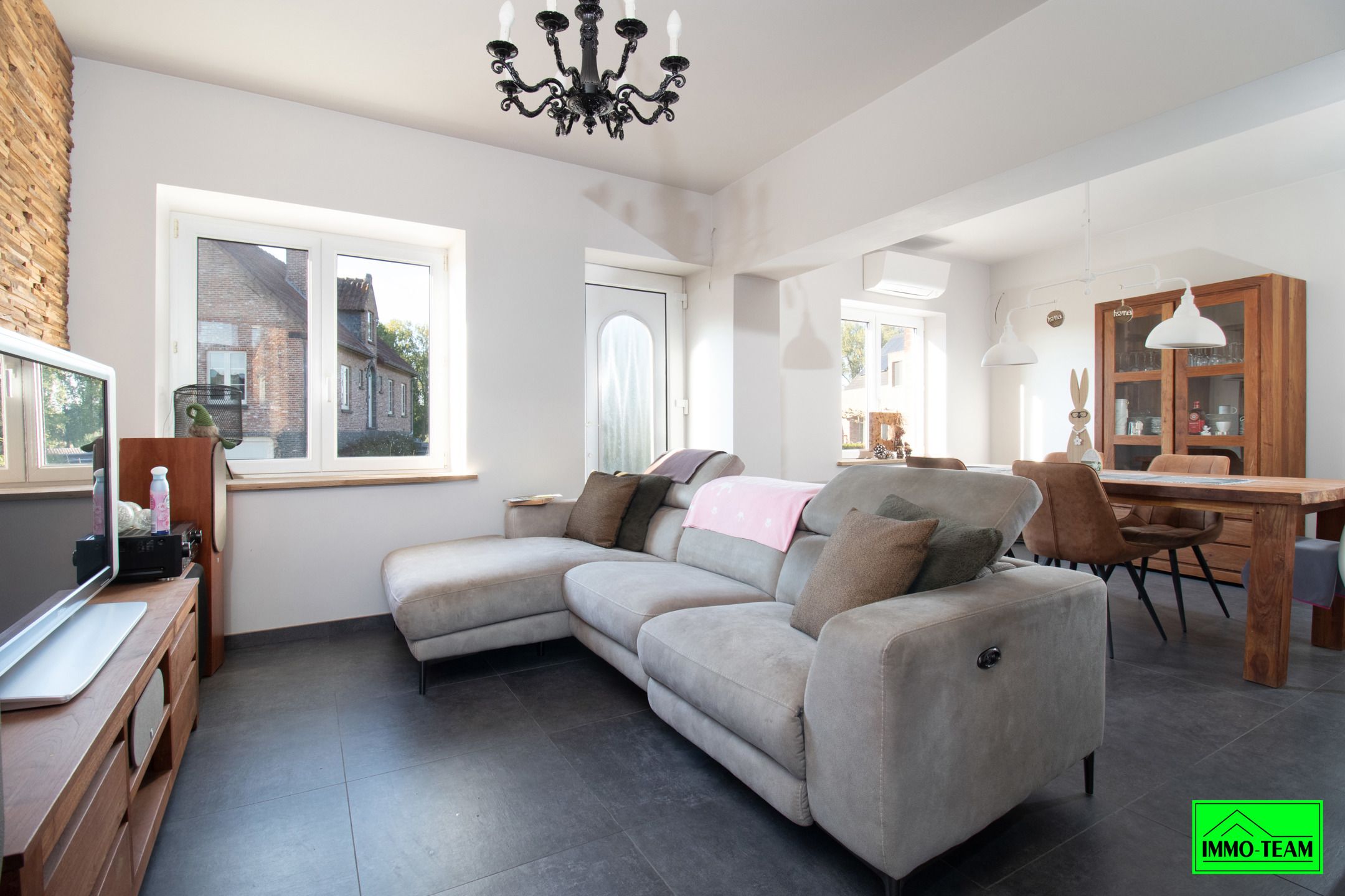 Prachtig gerenoveerde woning met heel wat potentieel foto 4