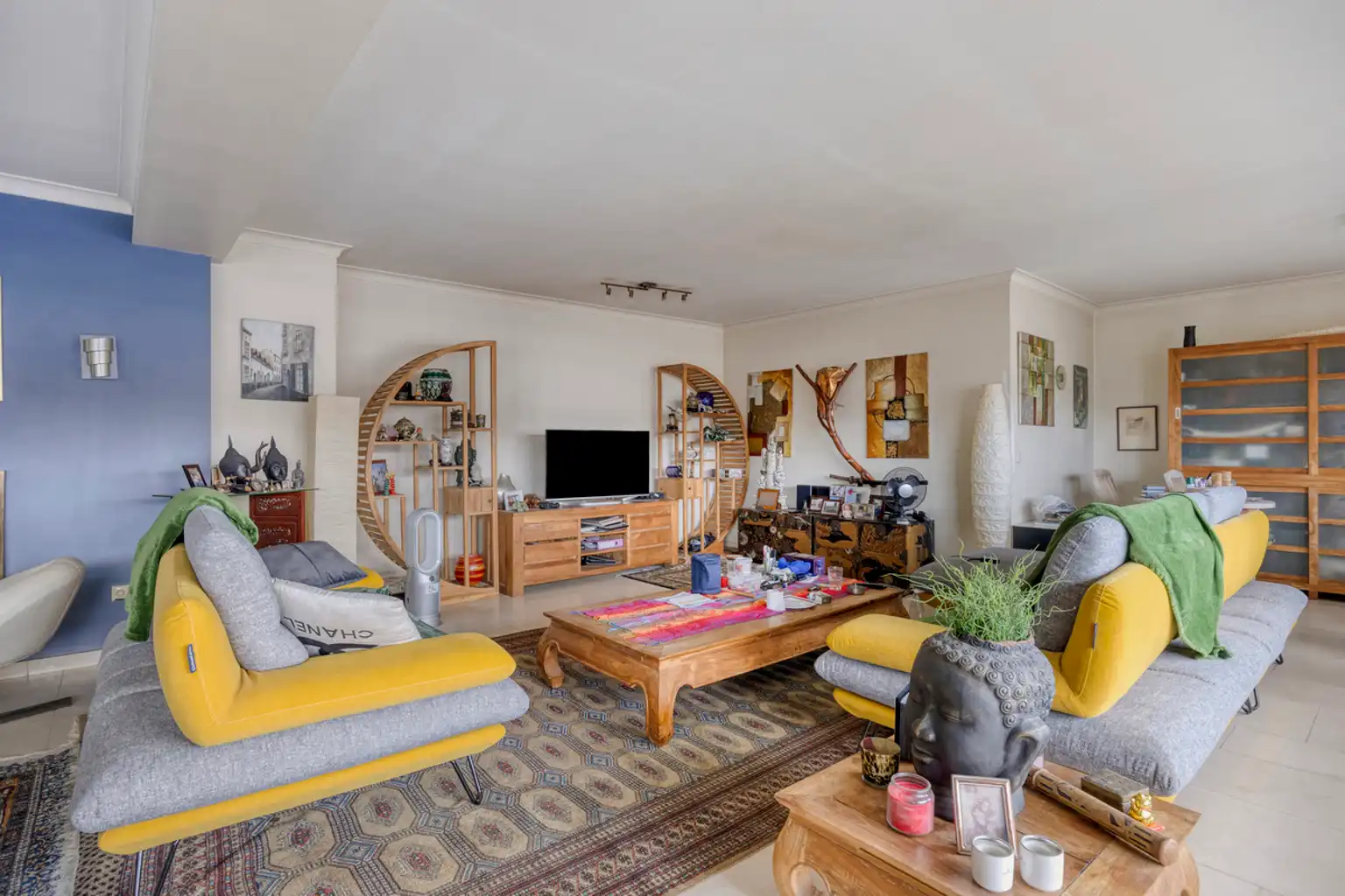 Ruim 3-slaapkamerappartement met garage  foto 5