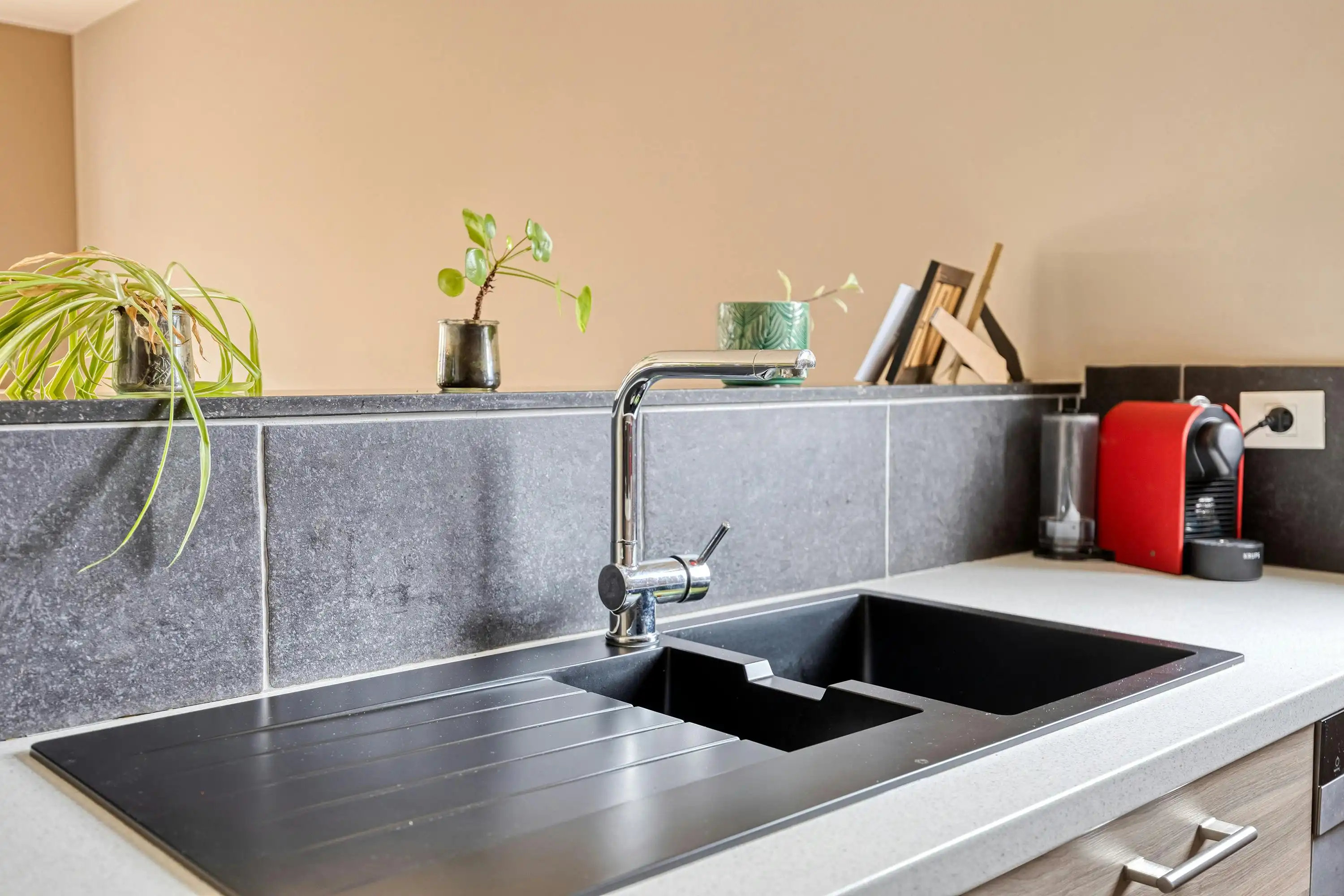 Instapklaar gelijkvloers appartement te koop in Kruibeke foto 5