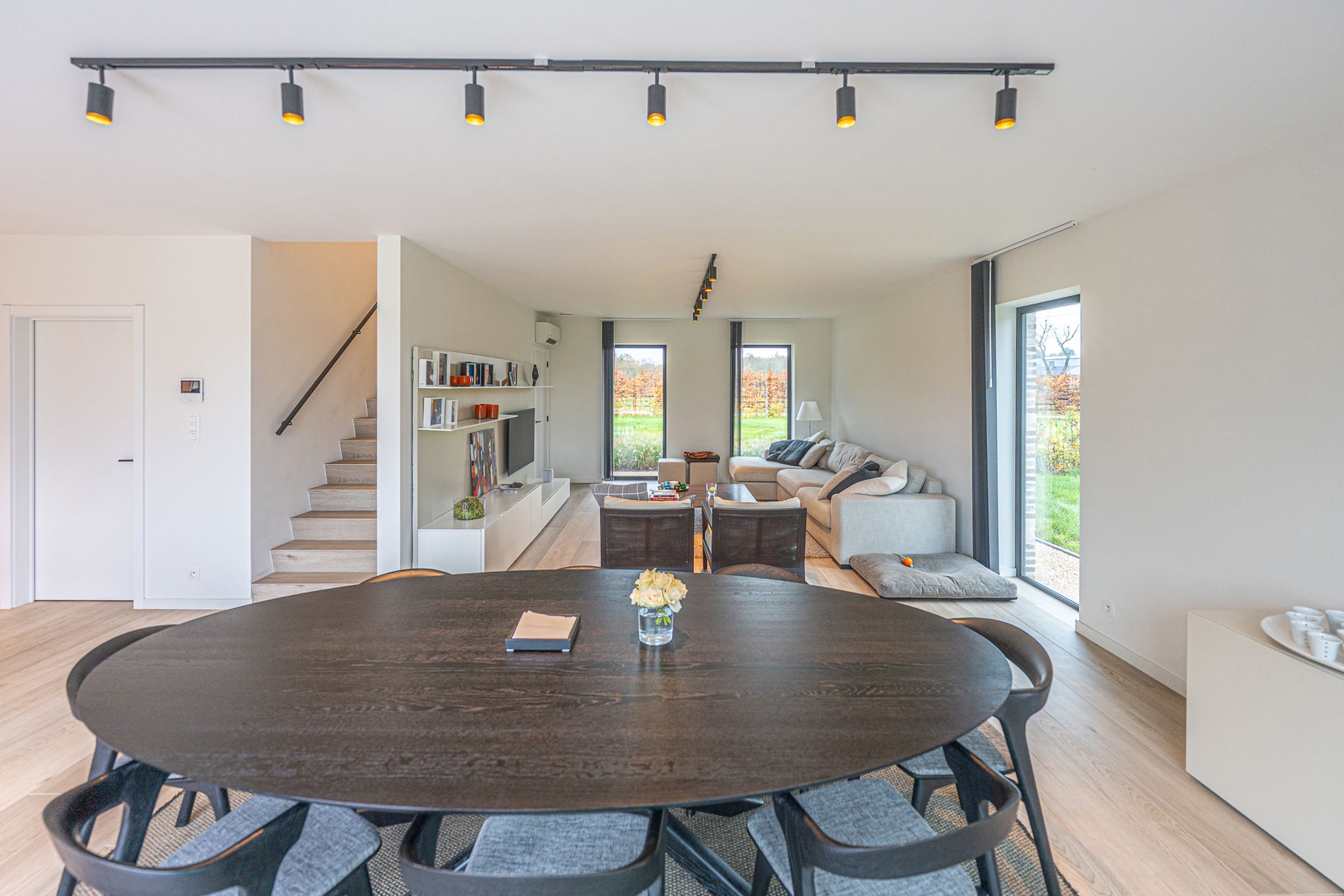 Hedendaagse villa met landelijke charme op 16 are perceel foto 9