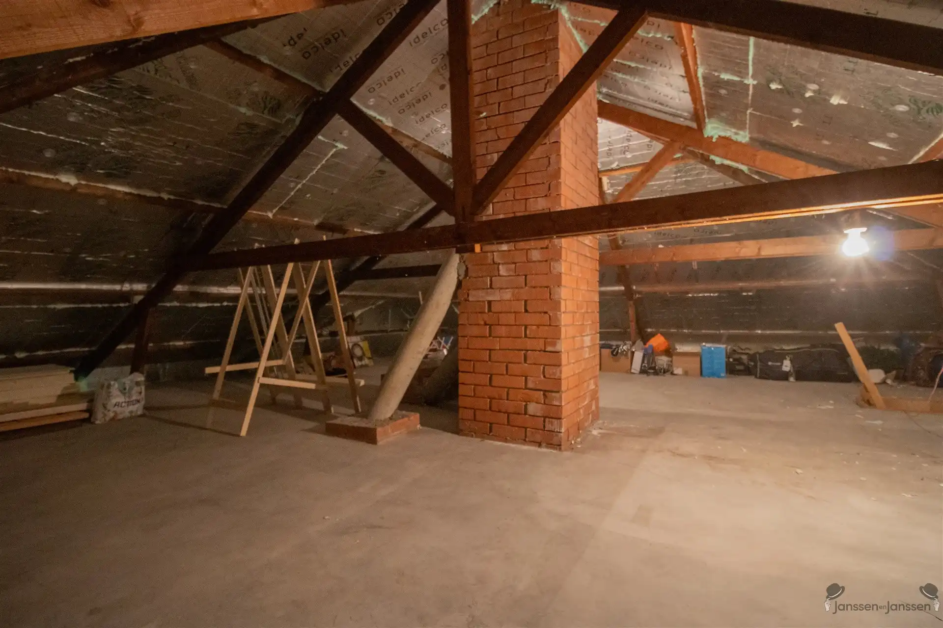 Gerenoveerde gelijkvloerswoning met 2 tot 3 slaapkamers op 760 m² foto 15