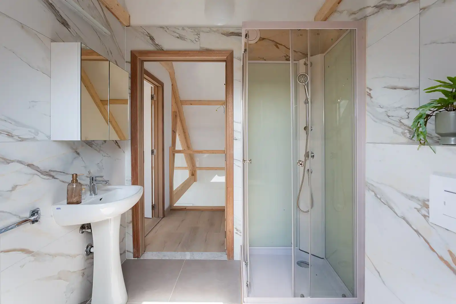 Instapklare en energiezuinige woning met tuin foto 14