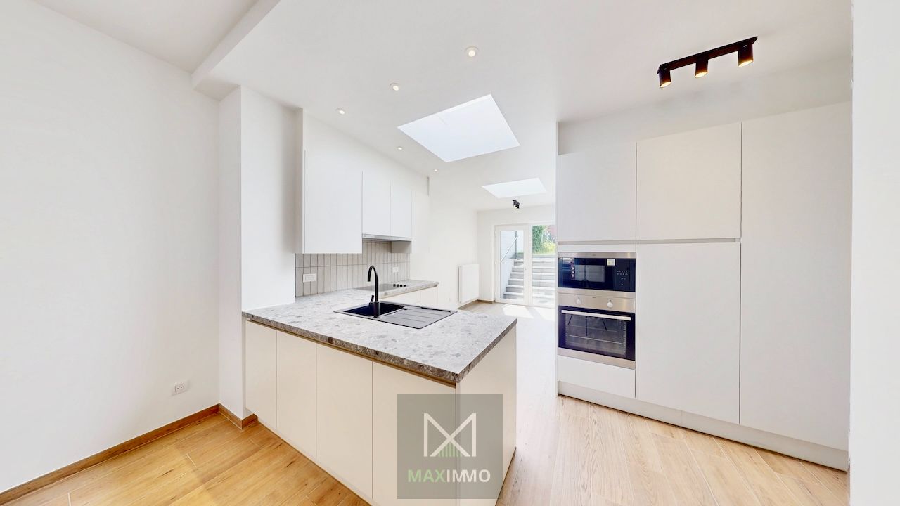 🏡 Instapklare & volledig gerenoveerde woning met 4 slaapkamers en zonnige tuin te koop in Lauwe – EPC B foto 5