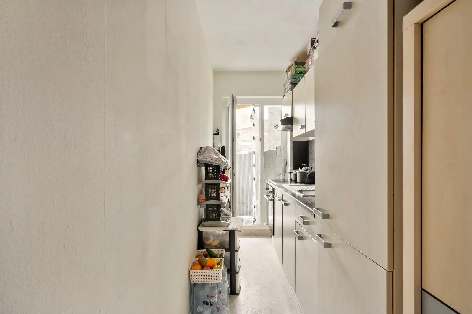 Energiezuinig en gezellig verhuurd appartement met 2 slaapkamers en balkon achteraan nabij het station van Kortrijk foto 9