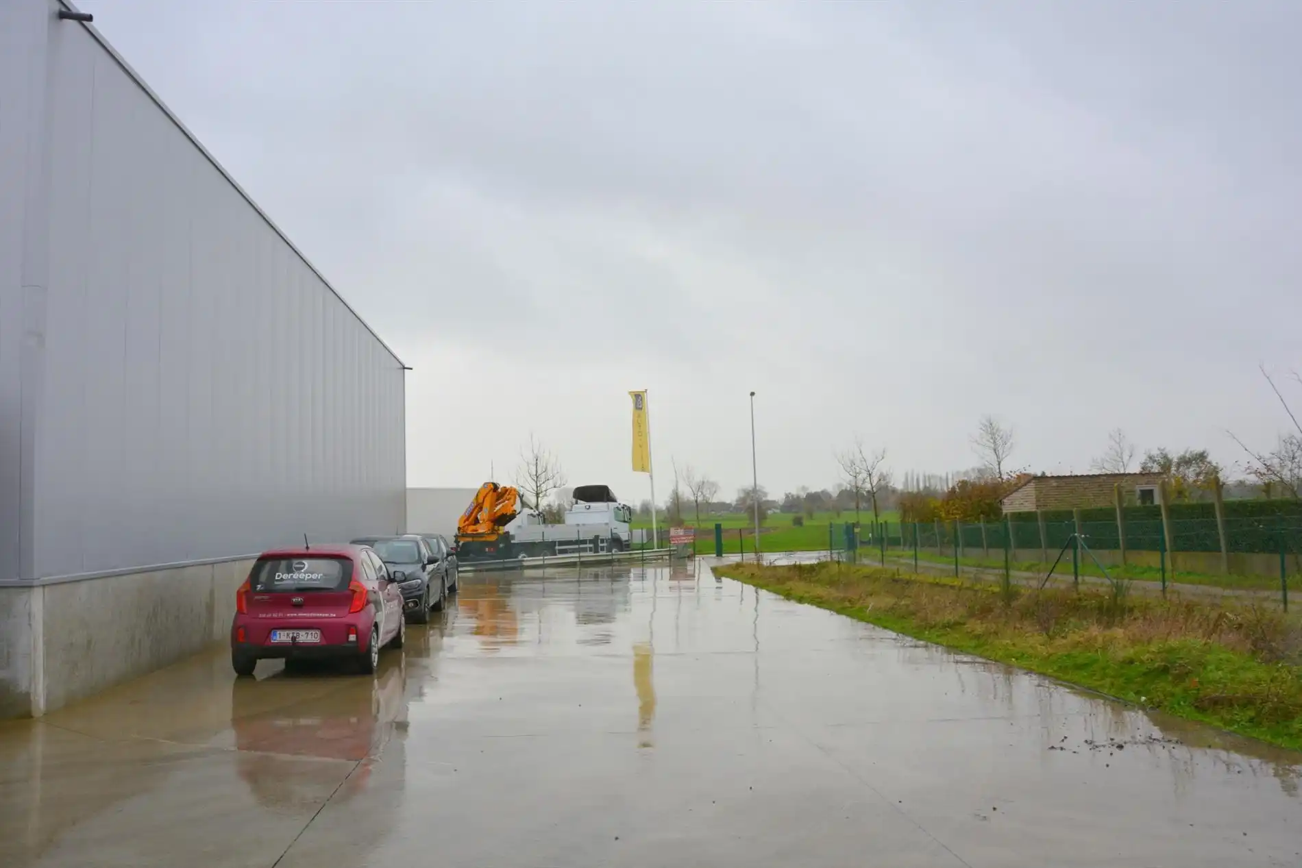 Loods te huur op uitstekende ligging. foto 5