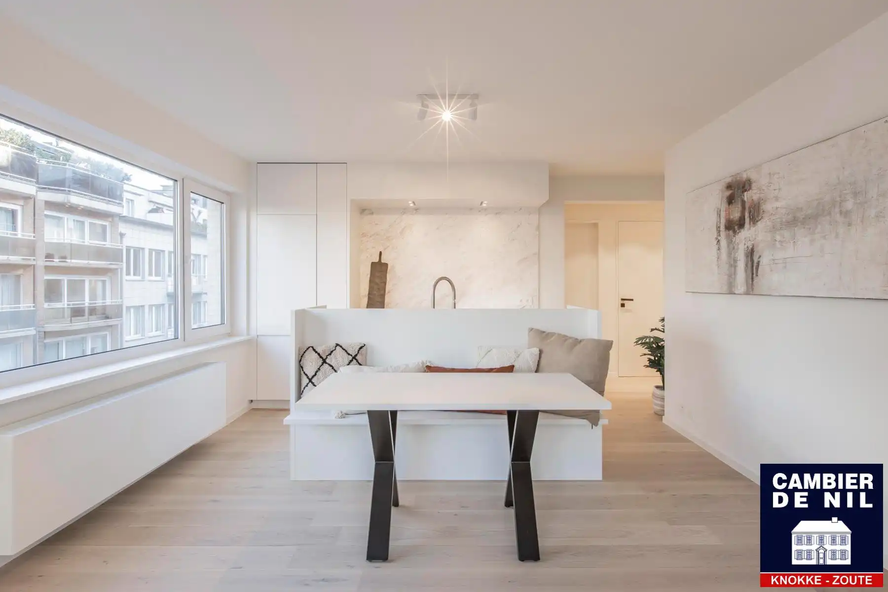 Gerenoveerd en centraal gelegen hoekappartement  foto 8