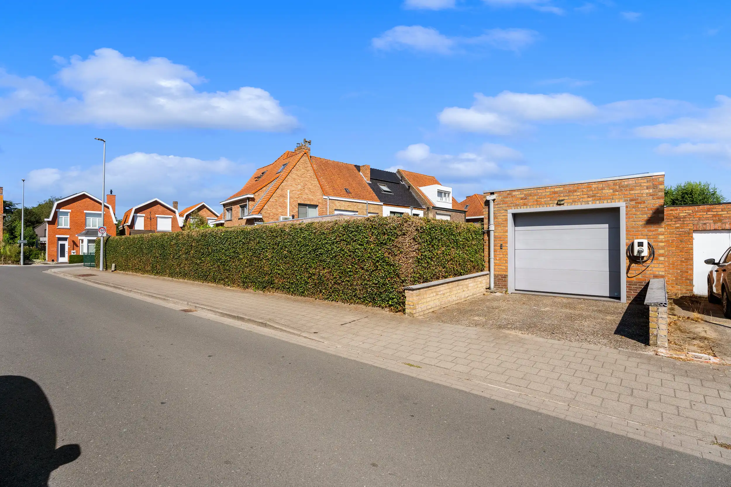 Karaktervolle gezinswoning met tuin en garage foto 21