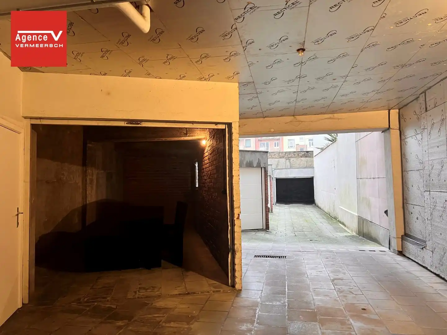 Gunstig gelegen afgesloten garagebox nabij Leopoldpark!  foto 3