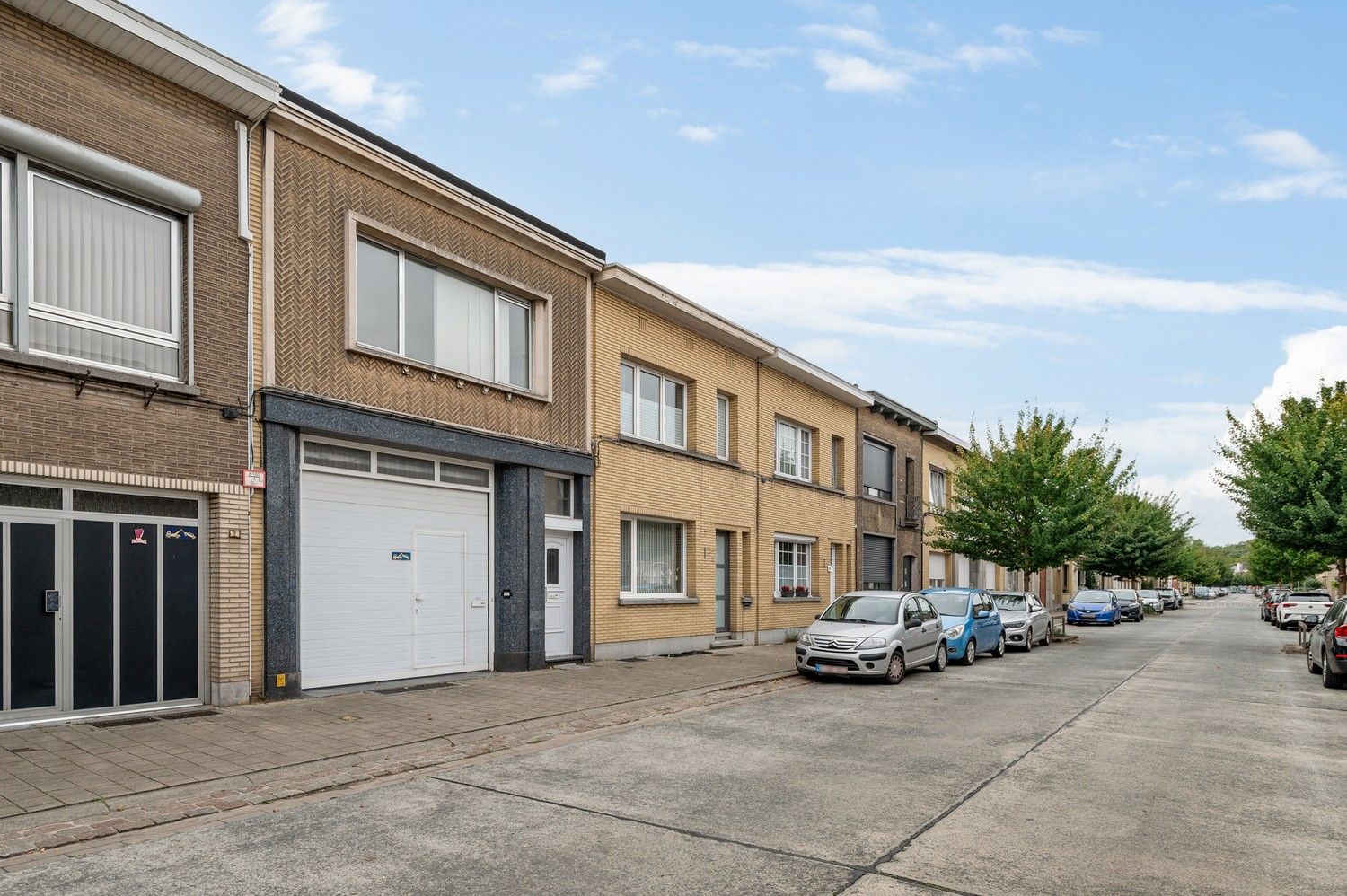 Magazijn met woonst en een 1 slaapkamer appartement te Deurne! foto 31
