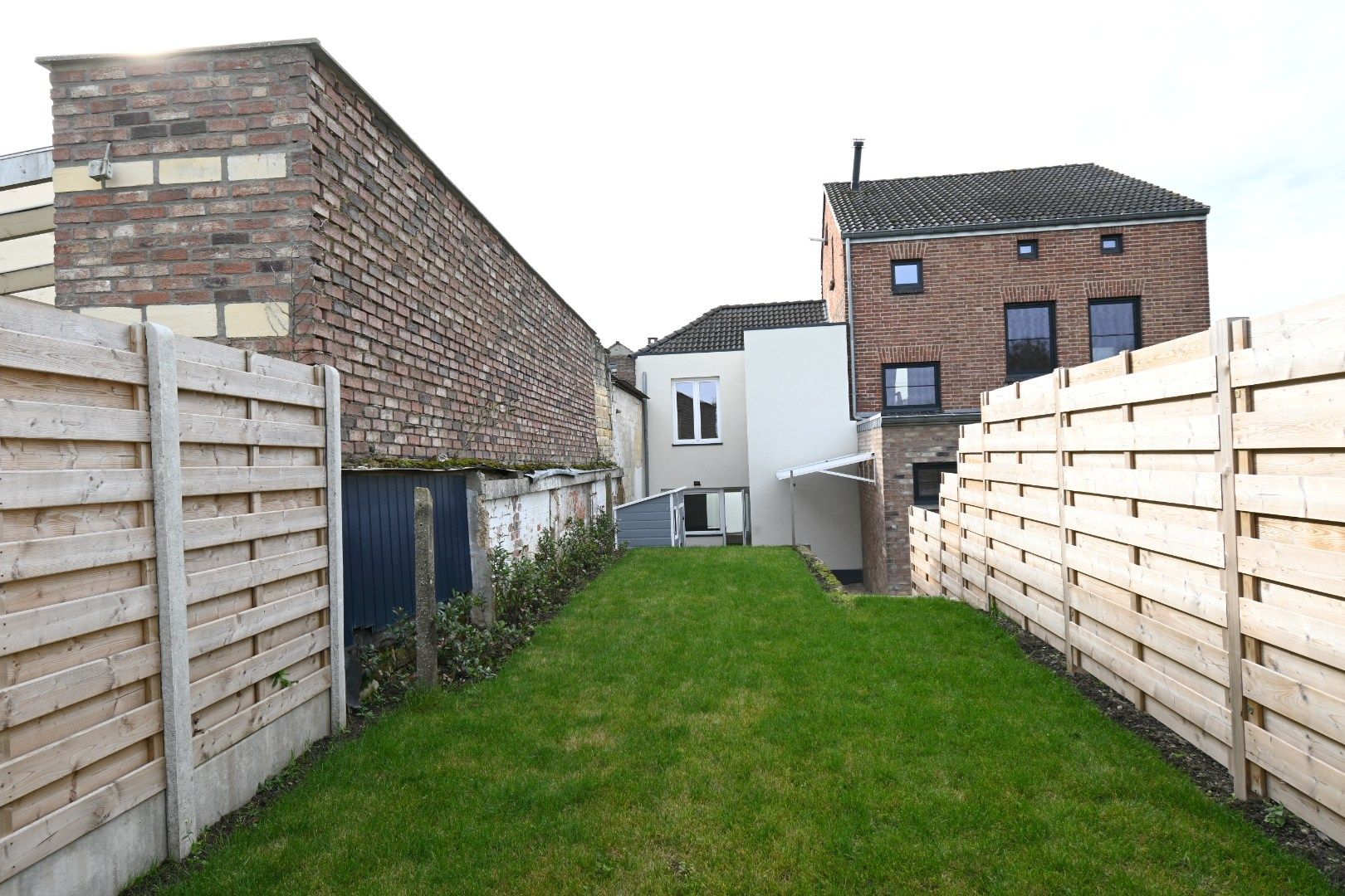 Gezellig gerenoveerd huisje met terras en tuintje op zeer rustige landelijke ligging foto 2