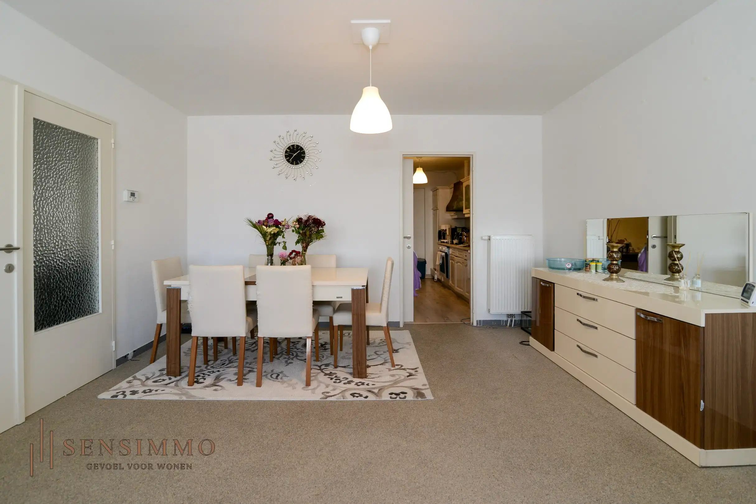 Tweeslaapkamer appartement met parking en kelderberging foto 5