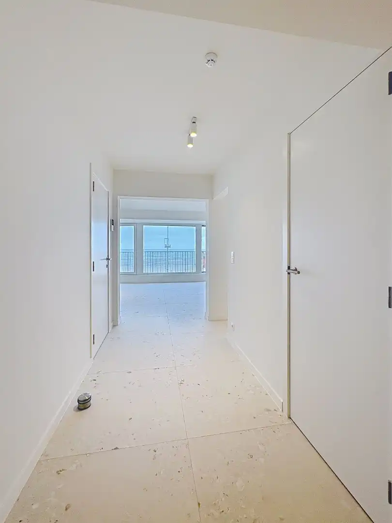Volledig vernieuwd appartement met frontaal zeezicht foto 16