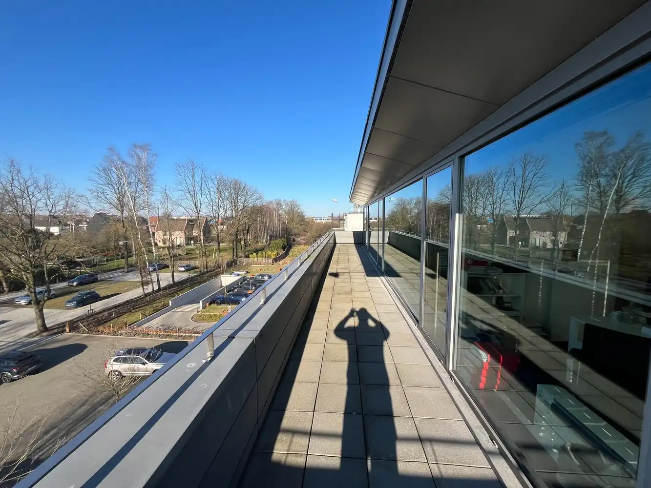 Kantoorgebouw met 54 parkeerplaatsen foto 42