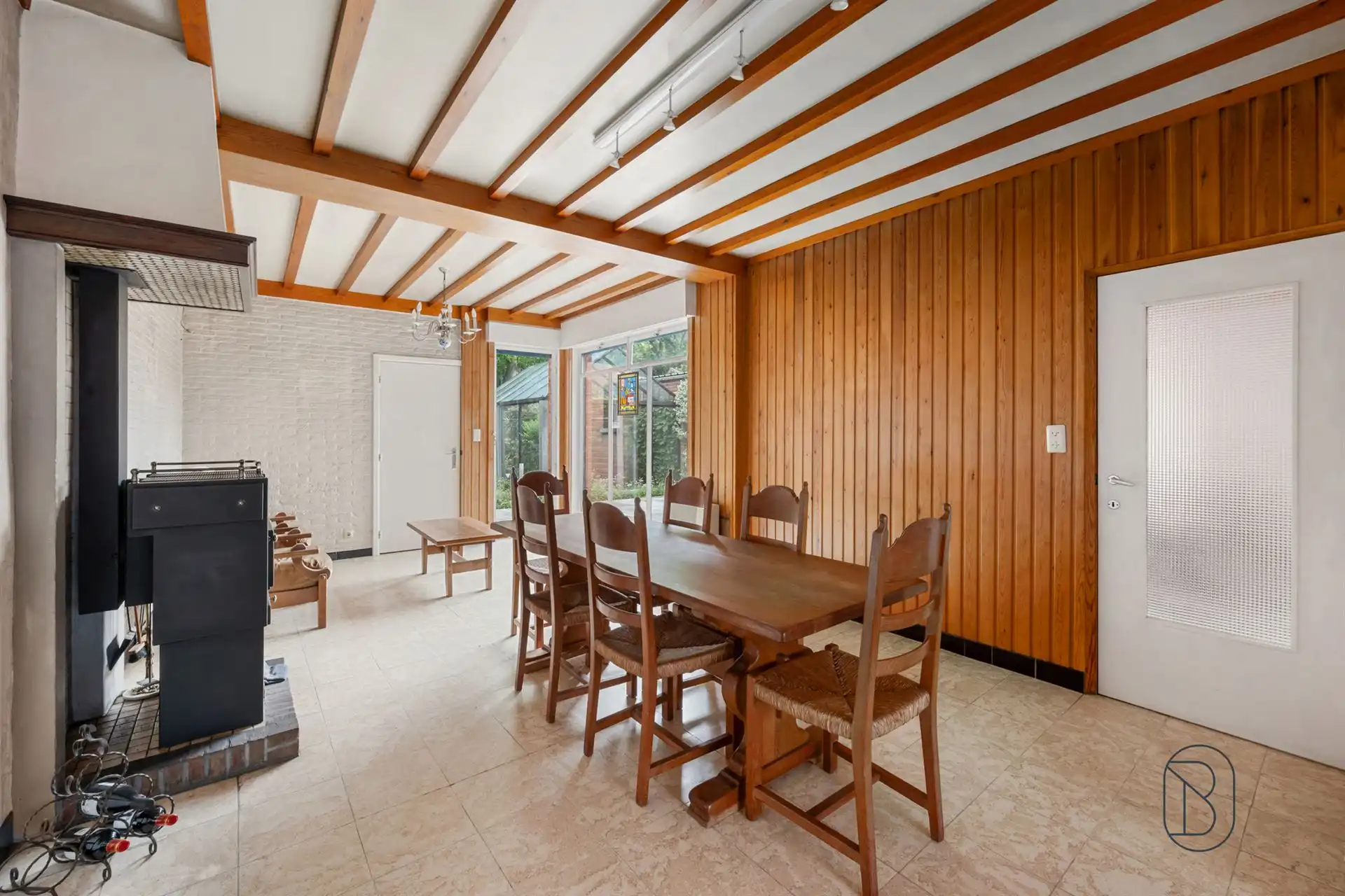 Te renoveren woning met 9 slpk, garage en tuin in Deerlijk foto 11