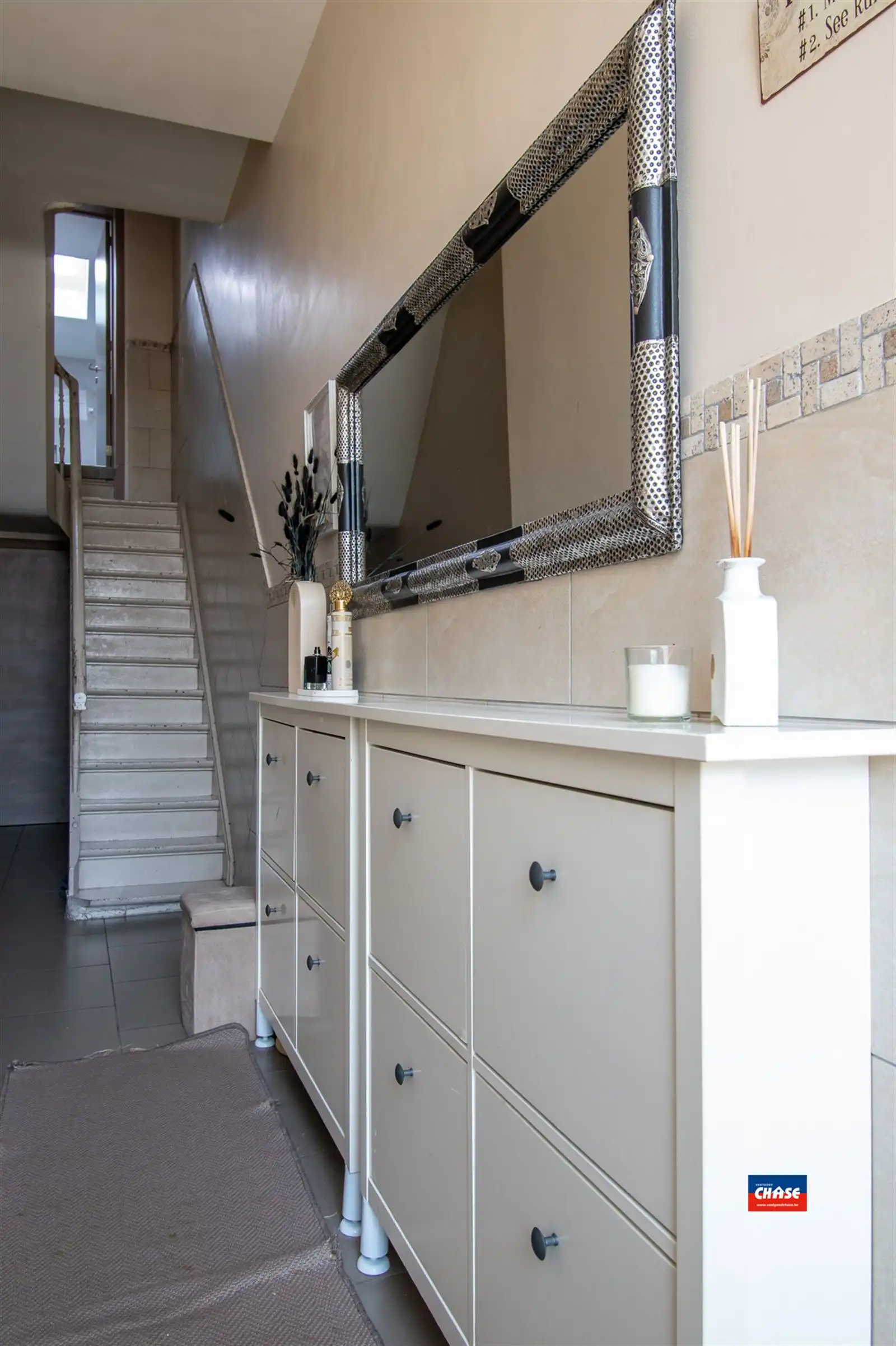 Charmante herenhuis met vier slaapkamers en twee badkamers foto 7