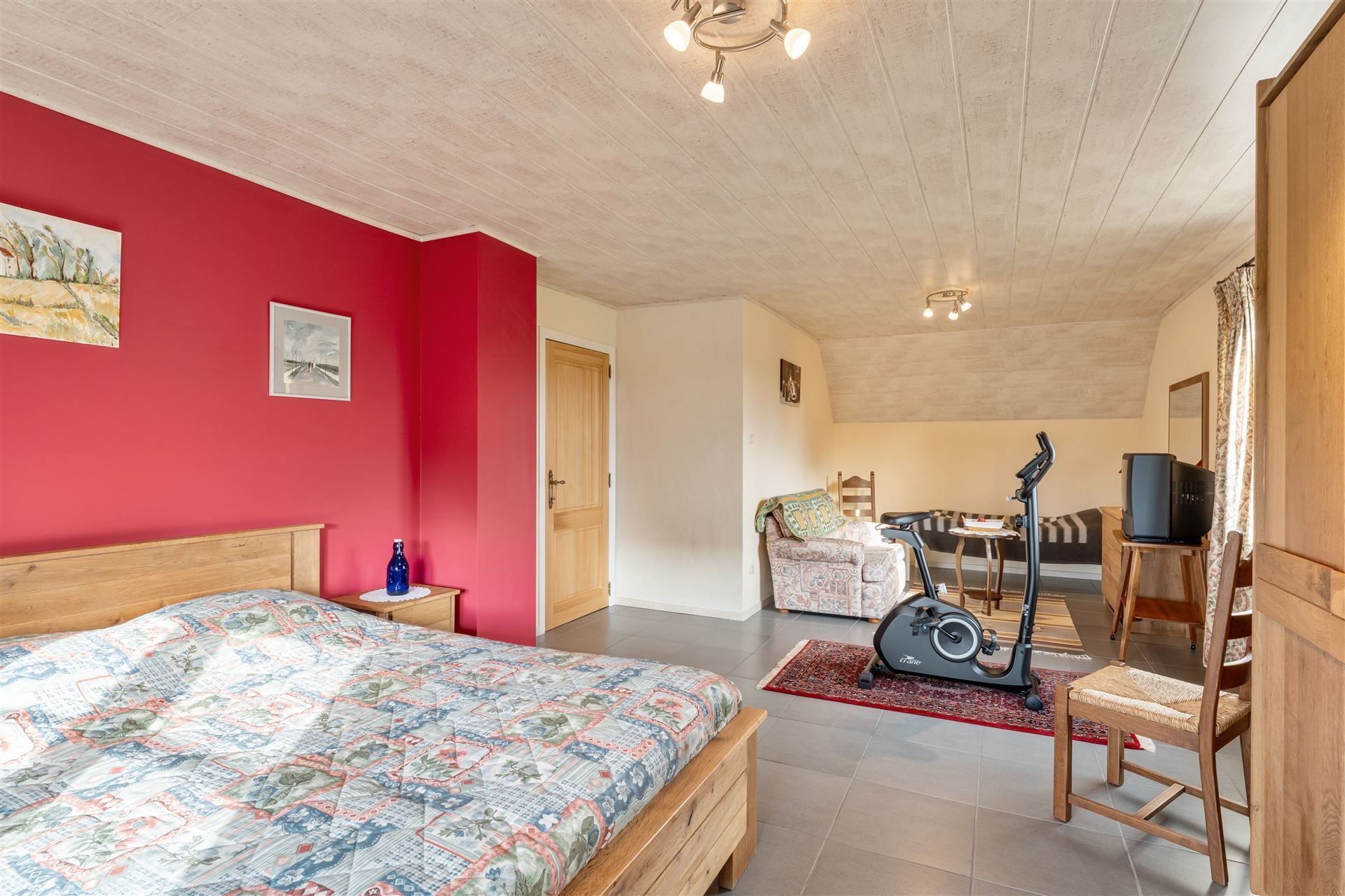 Eengezinswoning in open bebouwing met tuin. foto 25