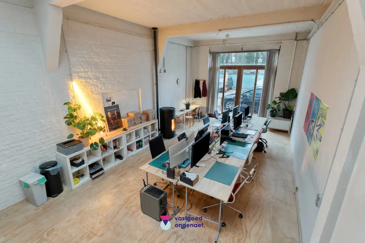 Inspirerende atelier/werkruimte nabij Gent-Dampoort foto {{pictureIndex}}