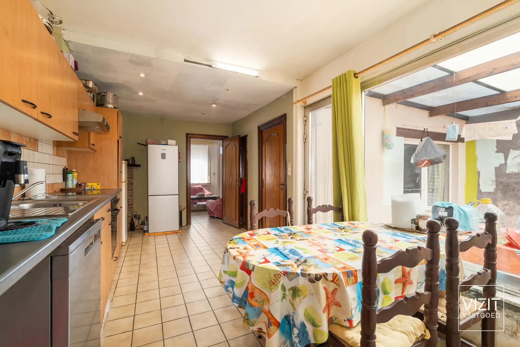 Te renoveren woning met diverse mogelijkheden! foto 7